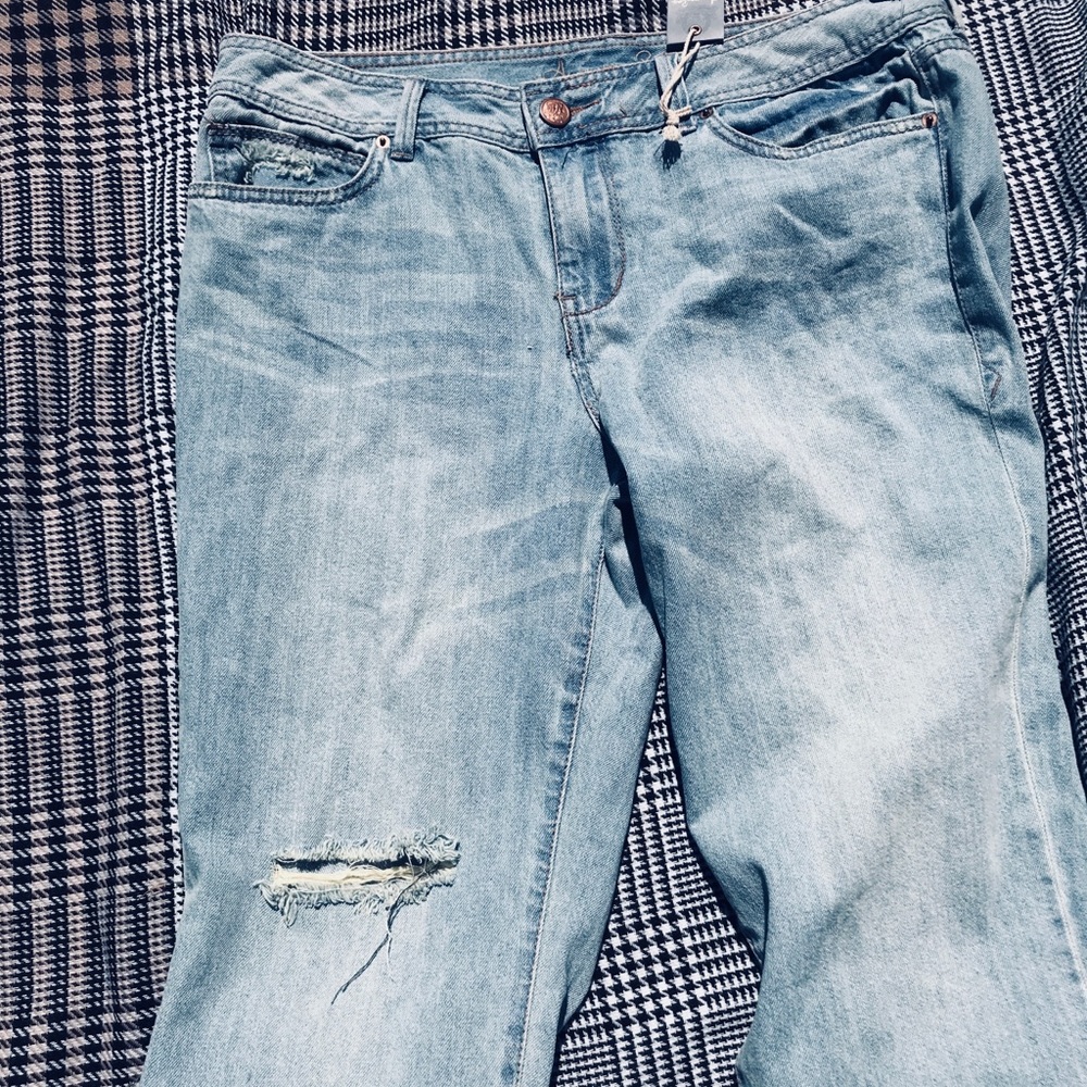 American Rag Ripped Cuffed Jeans - Picture 2 of 5